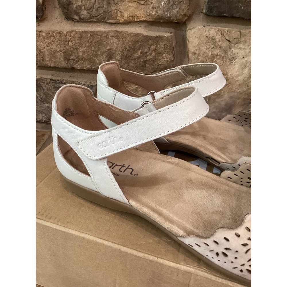 Earth Origins Etbetti Ivory Leather Laser Cut Mary Jane Flats Size 10M New - Picture 6 of 8